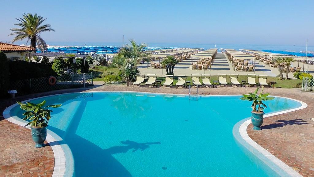 Le Camere Del Soleado Marina di Pietrasanta Bagian luar foto